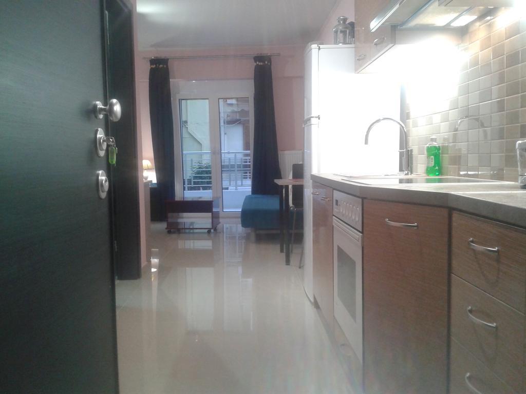 Super 36sqm Junior Suite in luxurious picturesque area Pireu Exterior foto